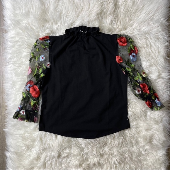 Large blouse sheer lace sleeves embroidered top - Picture 2 of 13